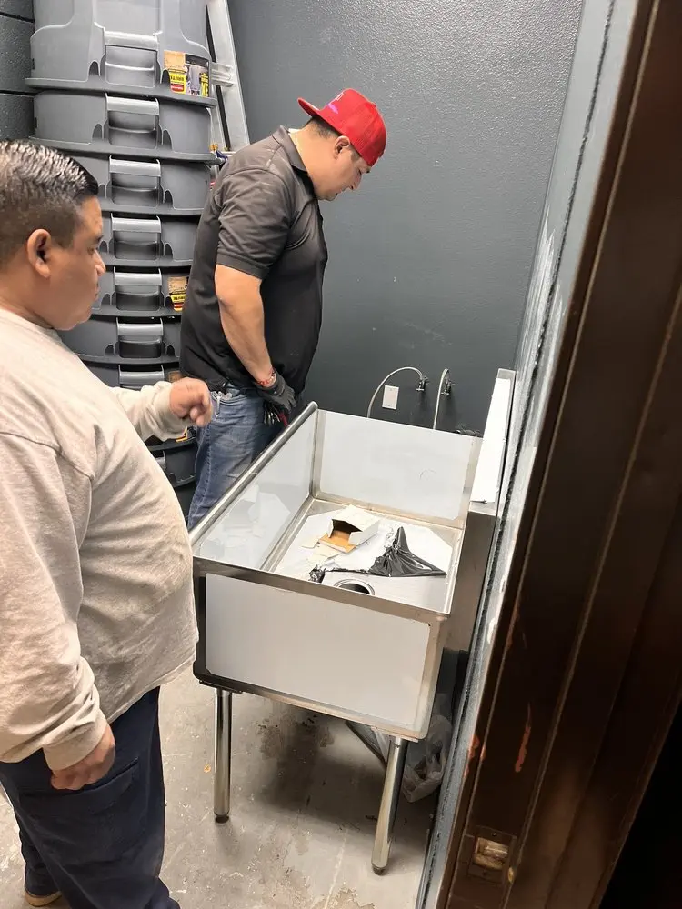 Commercial plumbing and sink installation in Terralargo